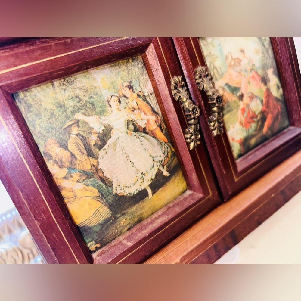 Vintage Toyo Price Imports Wooden Musical Jewelry Box